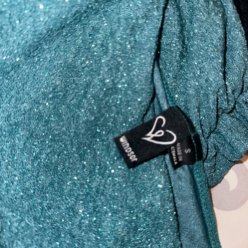 Dress - Picture 4 of 8